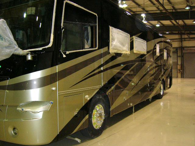 83262_Bus_003