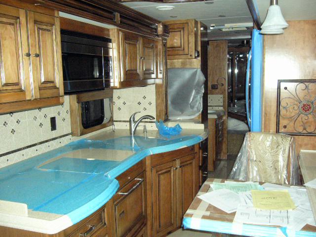 83262_Bus_011